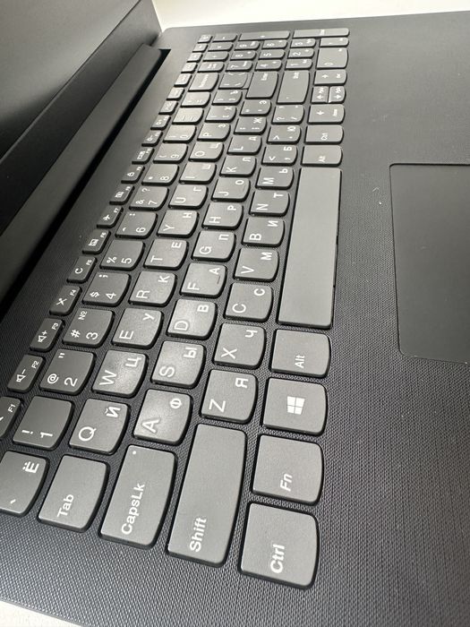 Продам Ноутбук Lenovo V145-15AST