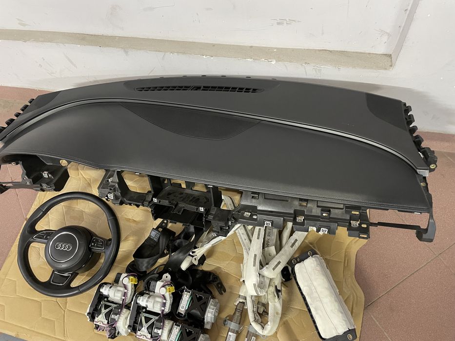 Volan piele trei spite Audi S8 , A8, plansa bord airbaguri centuri