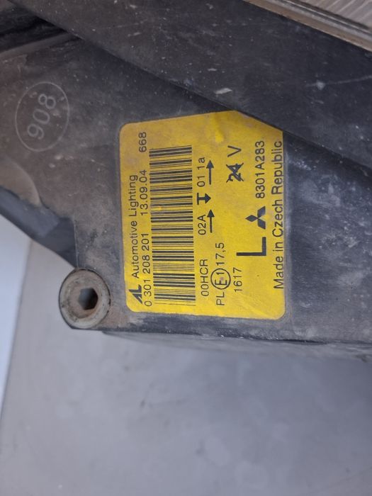 Фар Mitsubishi Colt 2005г.