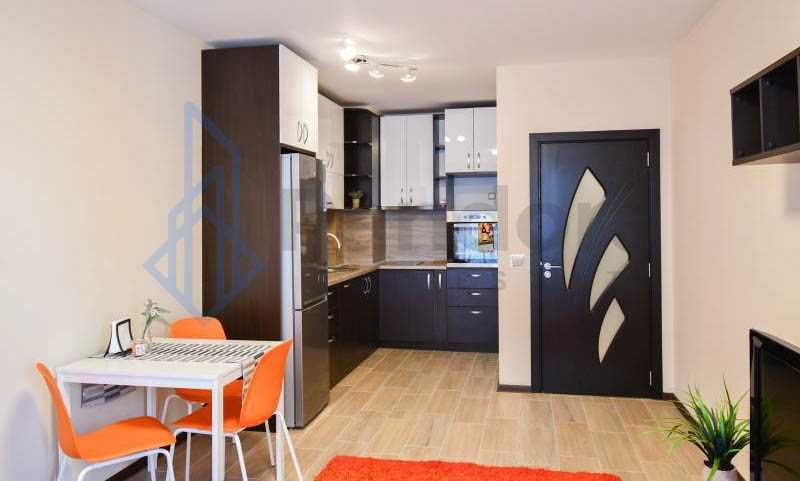 Двустаен апартамент под наем в кв. Младост 4