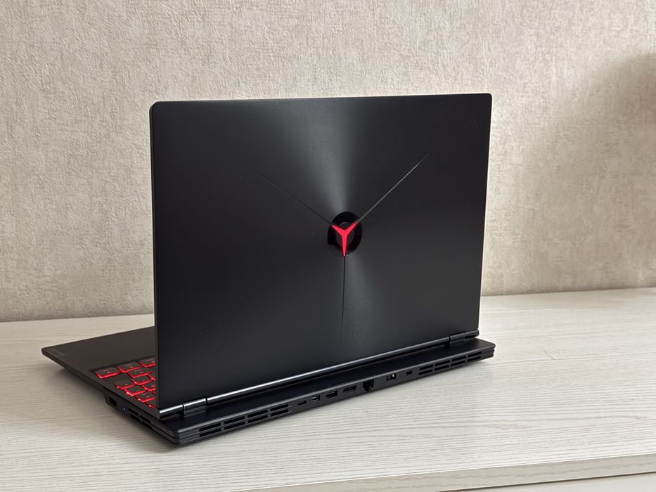 Игровой ноутбук i7 RTX2060