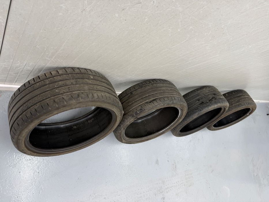 4 бр Летни гуми Michelin Pilot Sport 4S 245/35/19 ДОТ: 0423 5.5mm грайфер