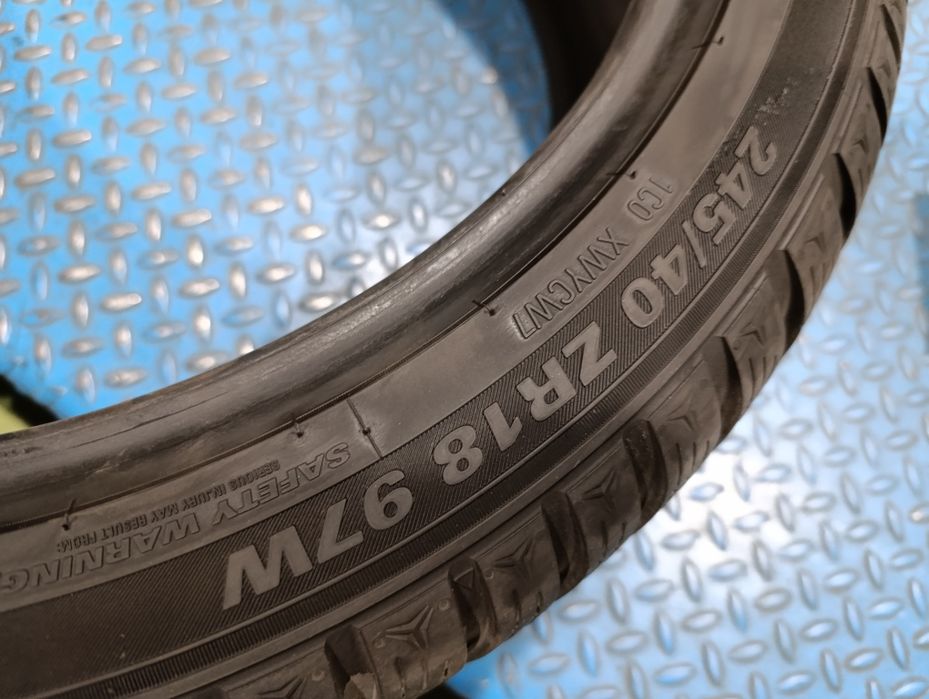 Зимни гуми Kumho 245/40/18 dot 2024