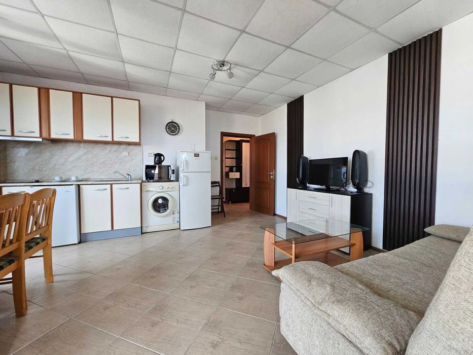 Продава се Тристаен апартамент в к.к. Слънчев бряг - 77 кв.м за 587 €/кв.м - Снимка #2