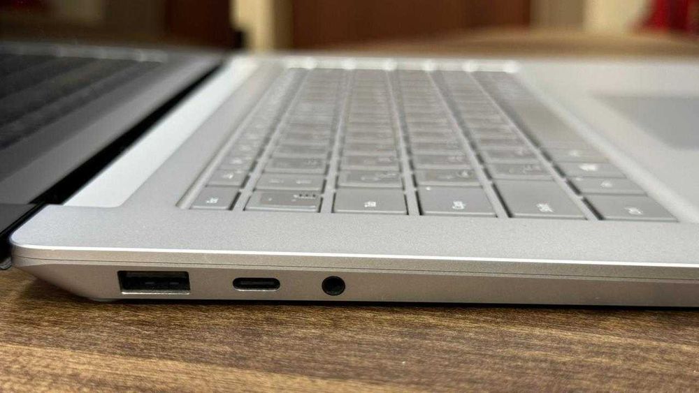 Уникальный Ноутбук Microsoft Surface 4 15" Core i7-1185G7 DDR4 16 GB