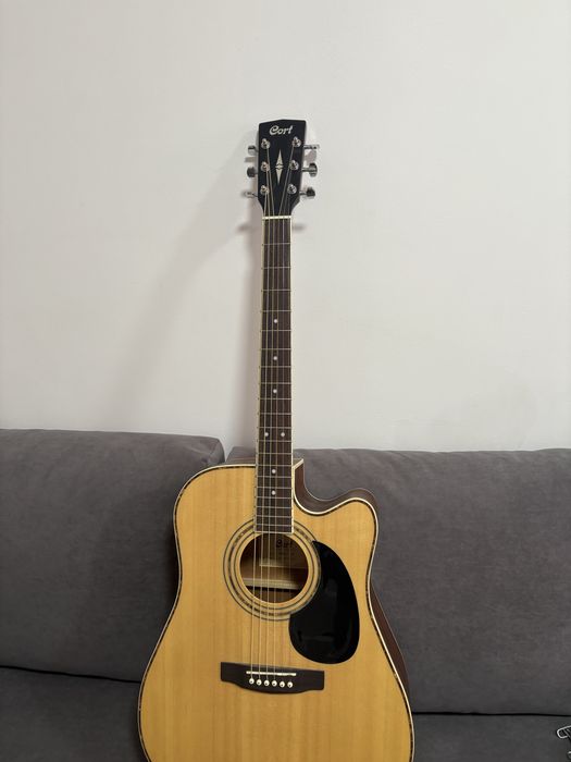 Электро акустическая гитара Cort AD880