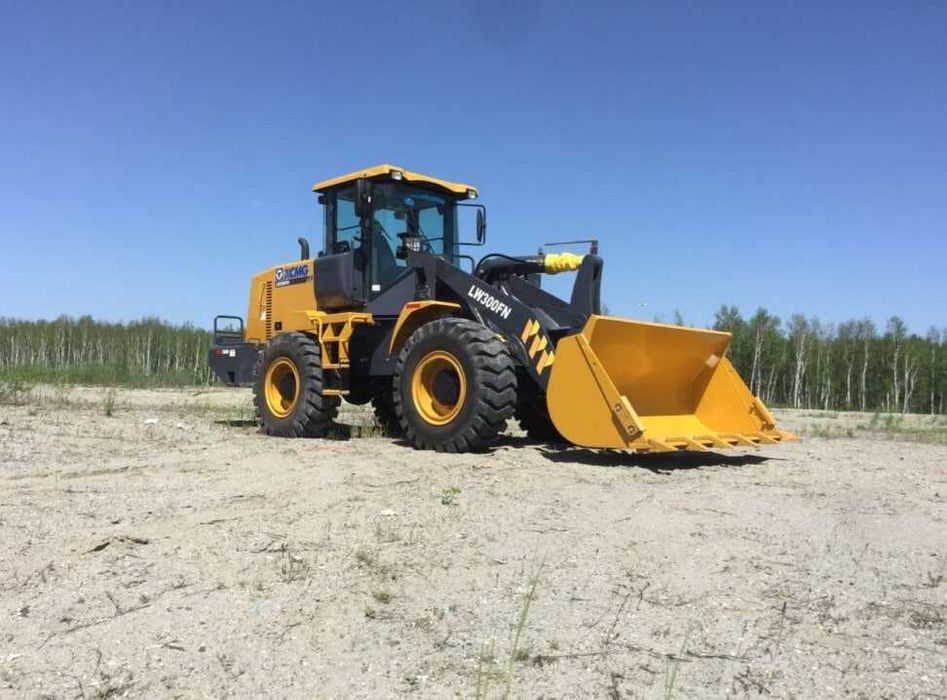 Фронтальный погрузчик XCMG LW 300 FN 1.8kuba