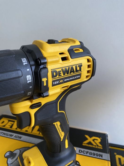 Безчетков Ударен Винтоверт DCD709 18V XR Brushless с метален патронник