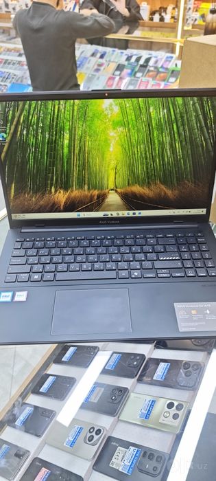 Asus Vivobook 8/256