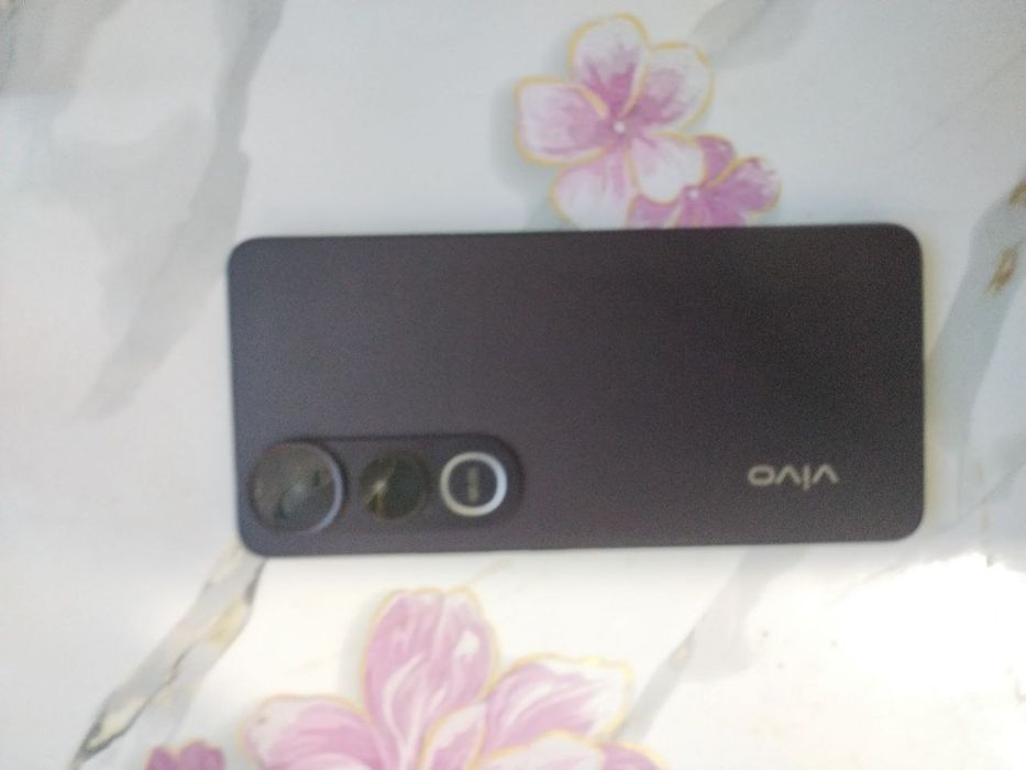 Vivo v 50 lite 256gb