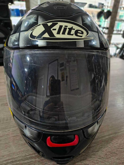 Моторджийска каска X-Lite