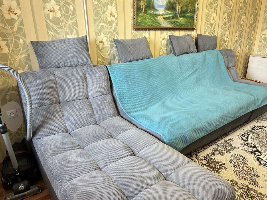 Продам диван в гостиную