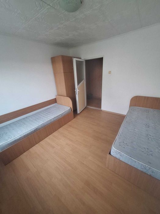 Apartament 3 camere de vânzare