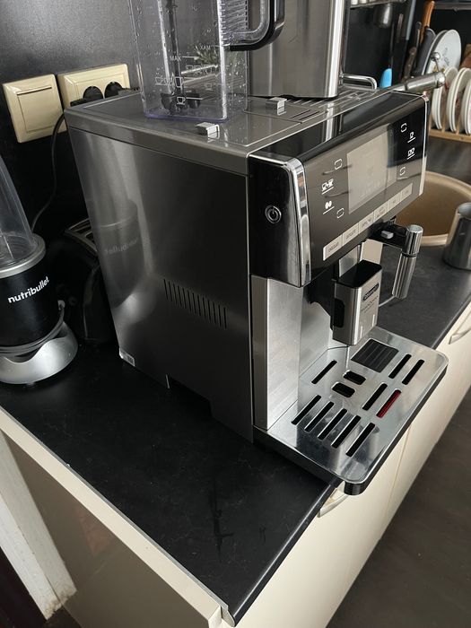 Кафемашина Delonghi Primadonna Exclusive ESAM6900