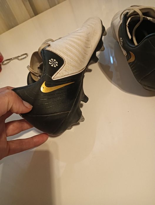 Crampoane Nike PHANTON preț 100 lei