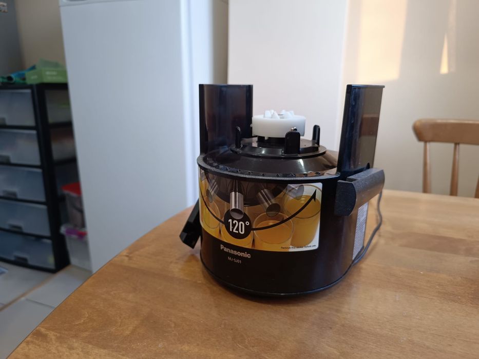 Соковыжималка Panasonic MJ-SJ01