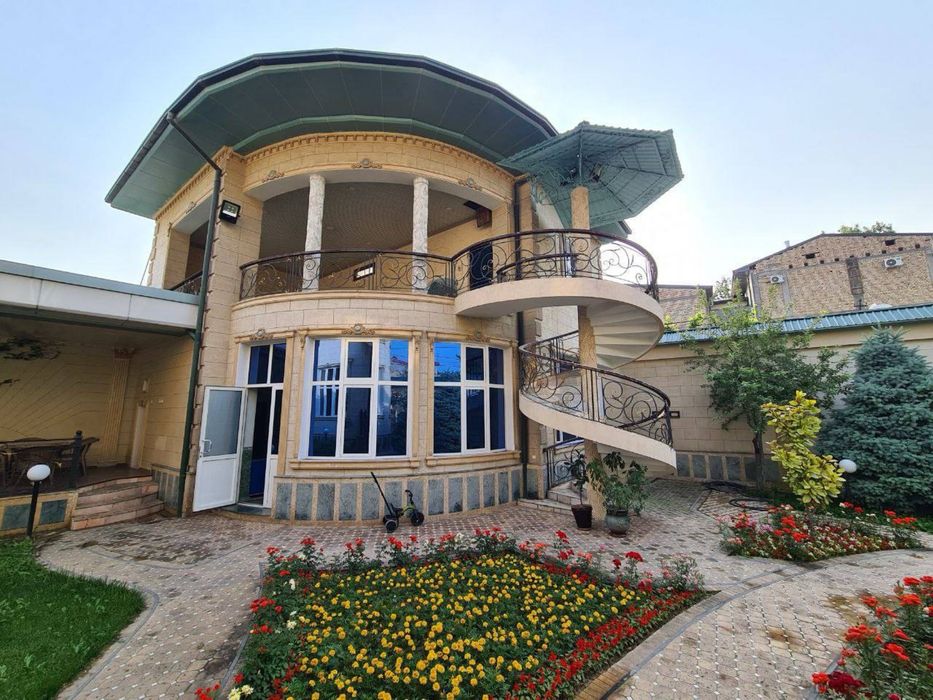 Дом Центр Луначарского 9 соток