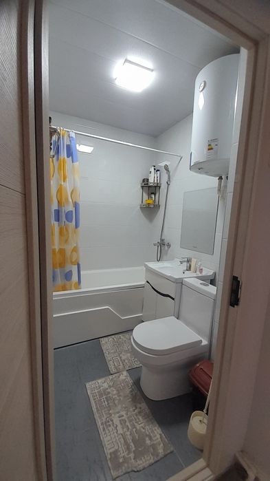 Srochna 5 xonali kvartira sotiladi