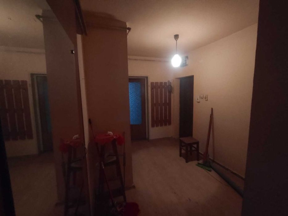 Apartament de vânzare cu 2 camere decomandat