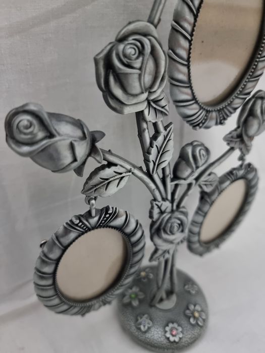 Suport metalic pentru 3 fotografii