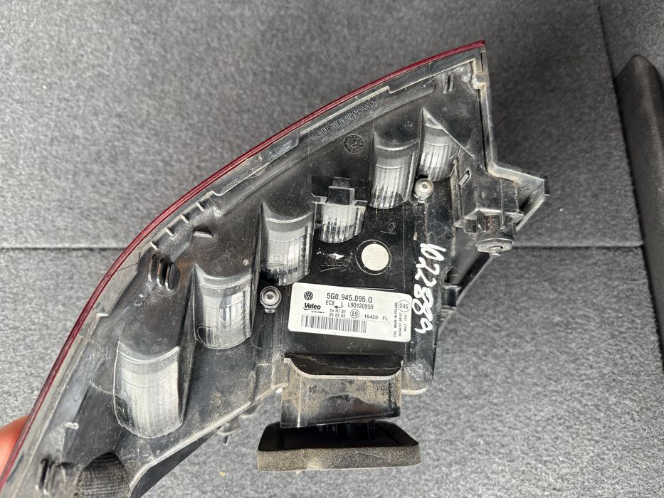 VW Golf 7.5 ляв външен стоп