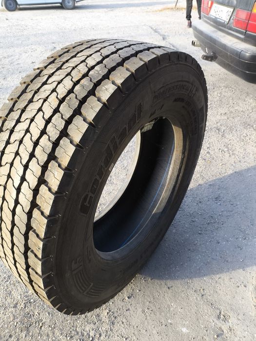 Продам грузовую резину