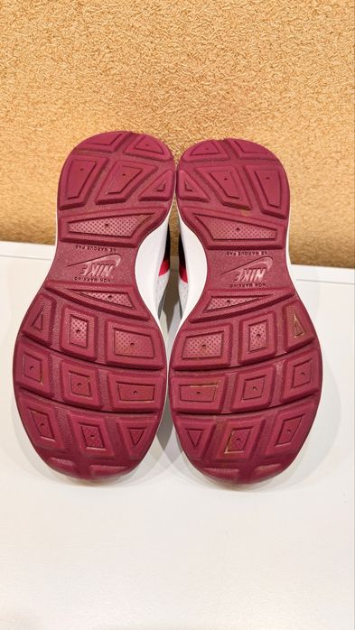 Кроссовки Nike на девочку размер 31,5