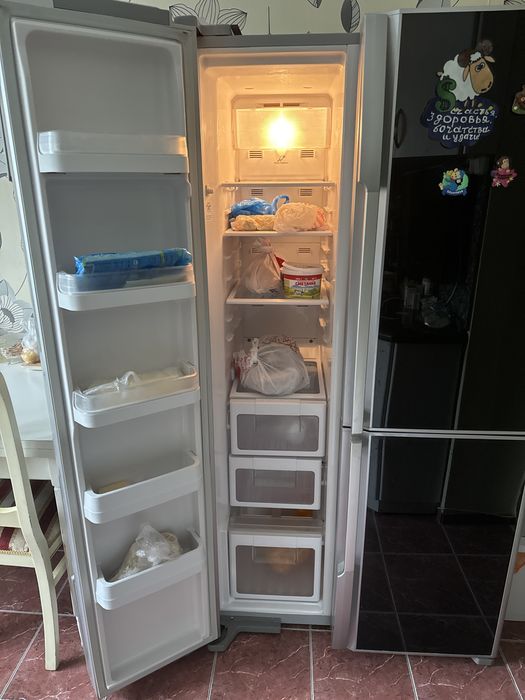 Холодильник HITACHI