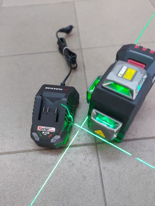 Nivela laser parkside 3x360 NOU