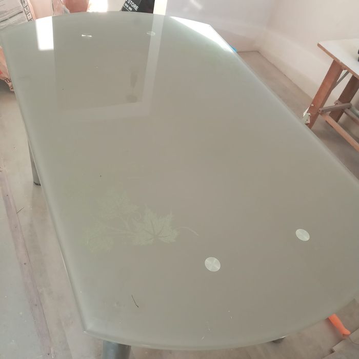 Продаётся кухонный стол