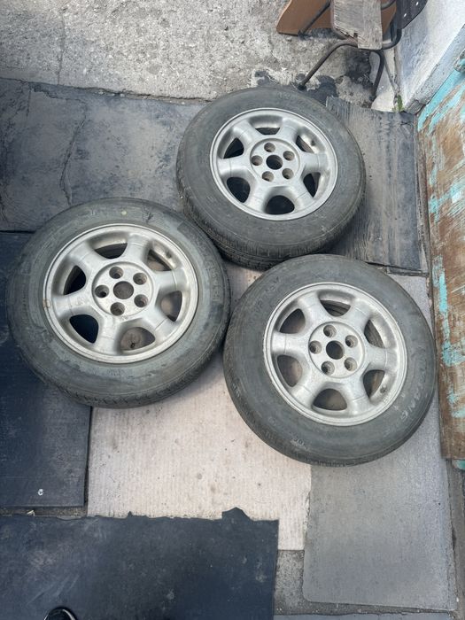 Продаю диски с резиной на R15