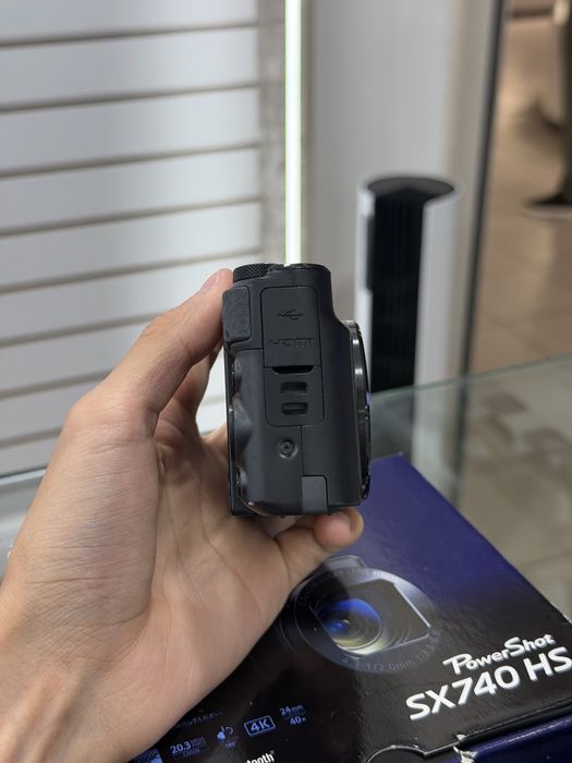 Продам Canon SX740 HS