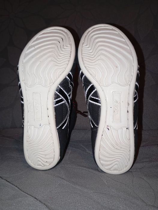 продаю борцовки Asics Tiger