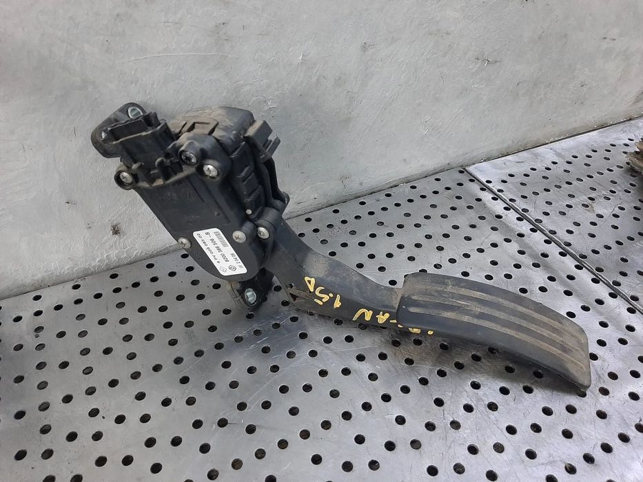 pedala acceleratie 1.5 dci dacia logan 1 ls 8200386506-b