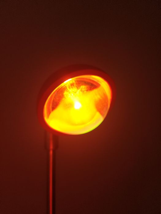 Напольная новая стальная лампа