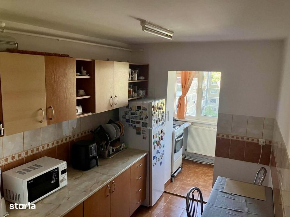 Aradului, 2 Camere, Centrala Proprie, Decomandat, Bloc Izolat