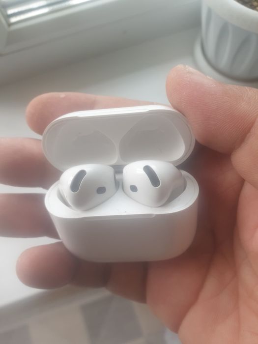 Airpods 4 оригинал