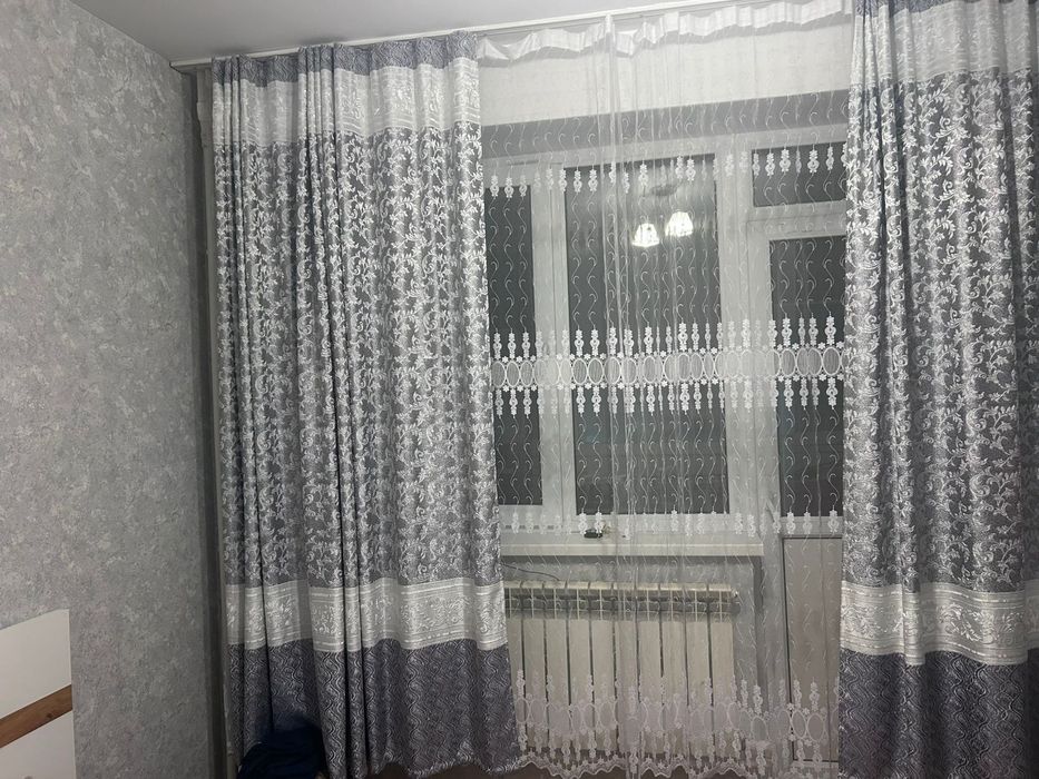 Продам шторы в отличном состоянии 2,5