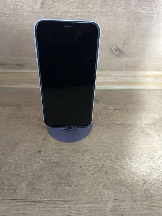 Продам Iphone 11