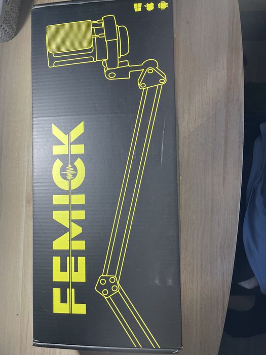 Микрофон на кронштейне {ME6S}