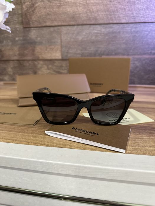 Слънчеви очила Burberry