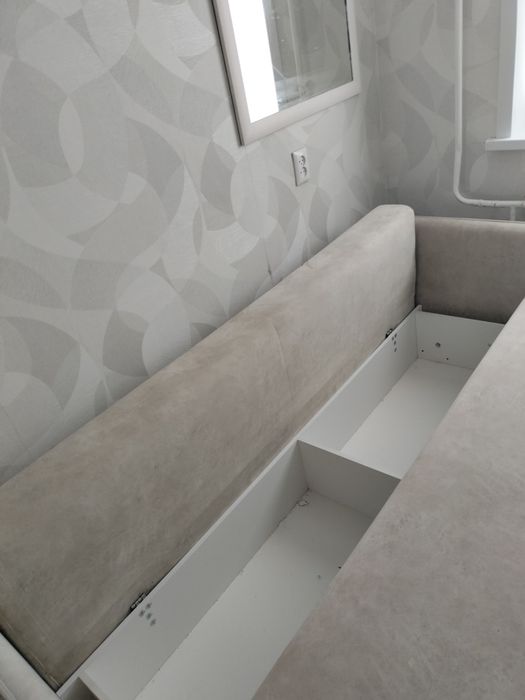 Продается диван в хорошем состоянии