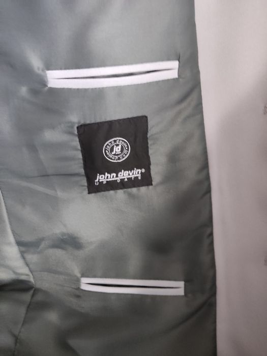 Продам костю мужской