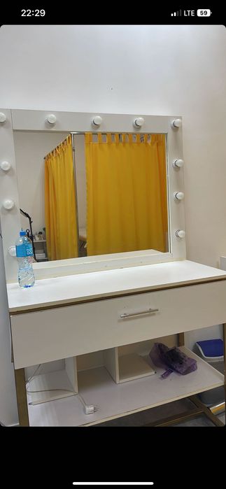 Продам визажный стол