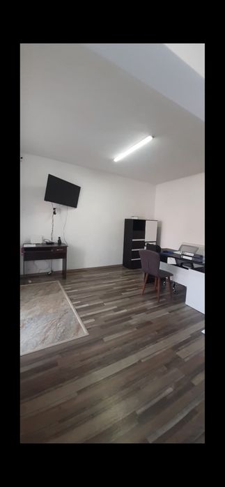 Închiriez spațiu comercial , birouri , diverse