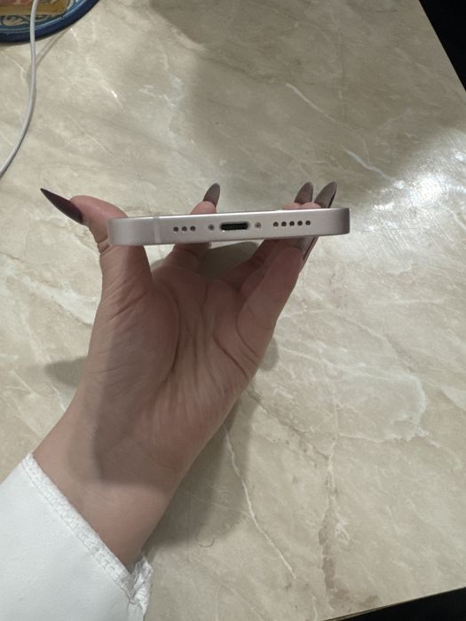 Iphone 13 розовый