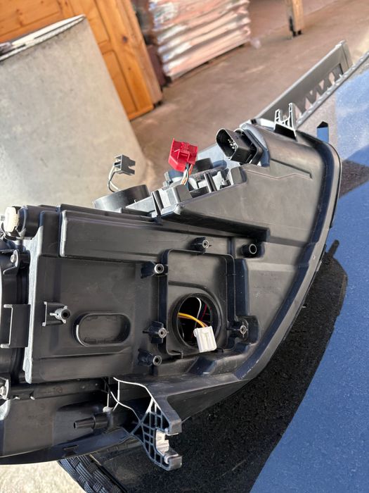 Ляв фар за Ауди А6 Ц7 2012