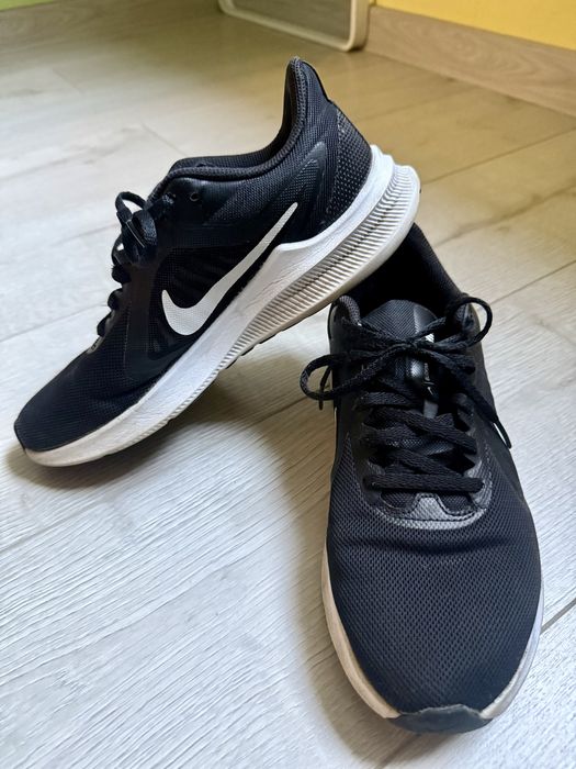 Дамски маратонки Nike