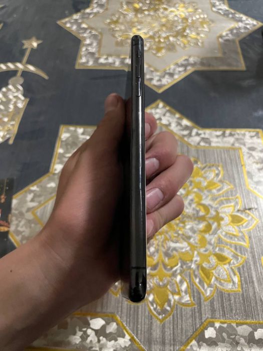 Iphone x s max sotiladi