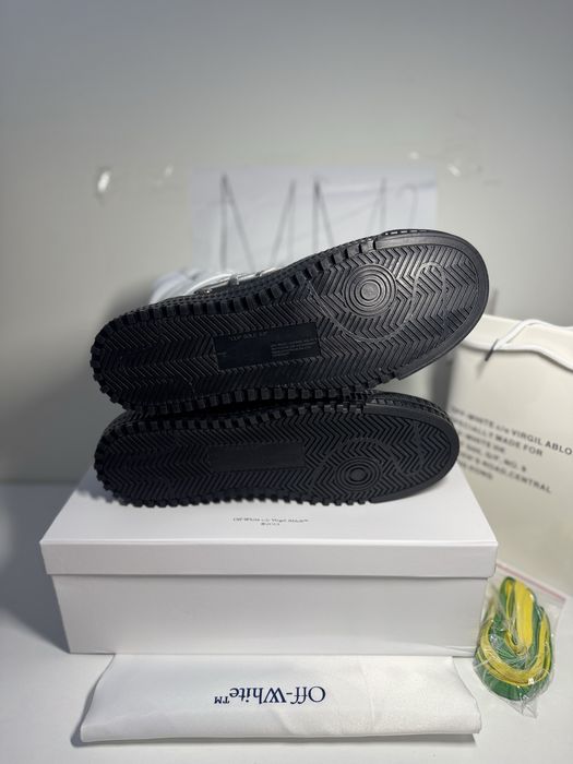 Adidasi/Sneakers off white black and white off court 3.0